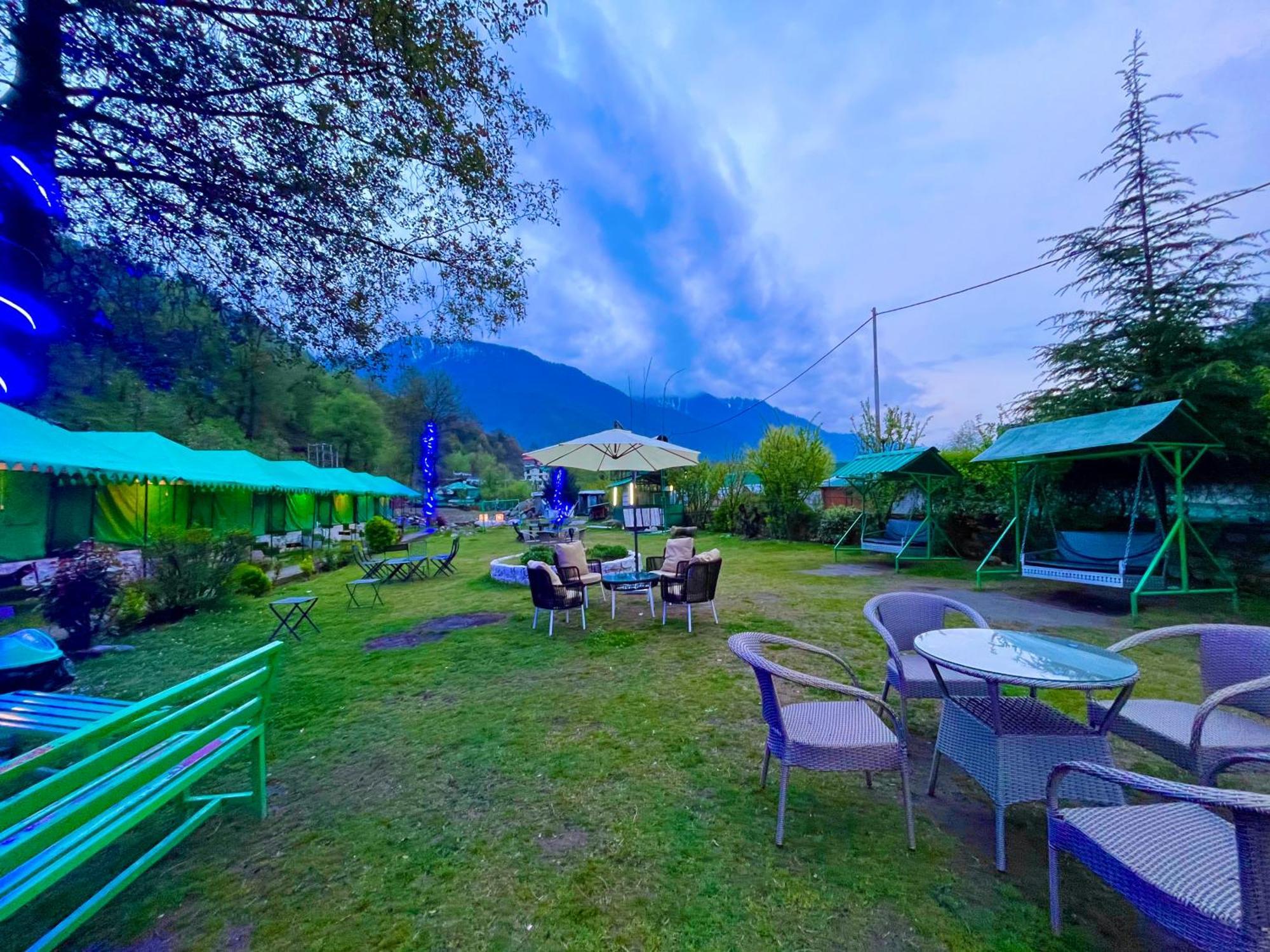 Himalayan Riverside Swiss Cottage Tents, Manali Esterno foto