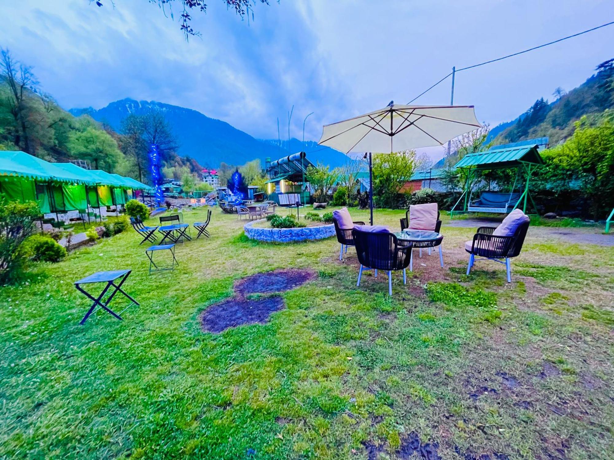 Himalayan Riverside Swiss Cottage Tents, Manali Esterno foto