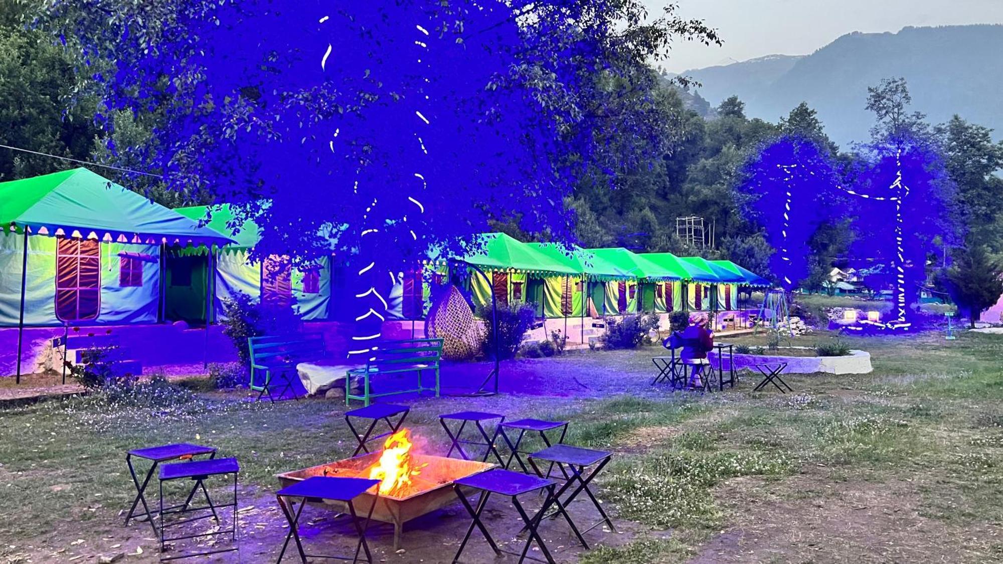 Himalayan Riverside Swiss Cottage Tents, Manali Esterno foto