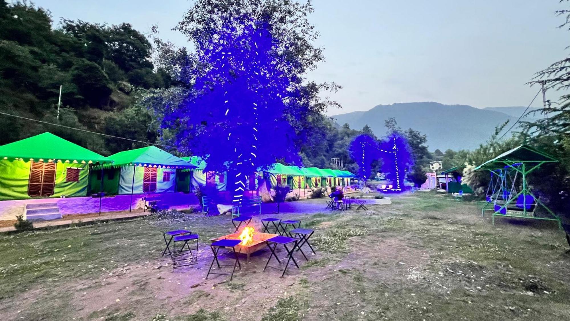 Himalayan Riverside Swiss Cottage Tents, Manali Esterno foto