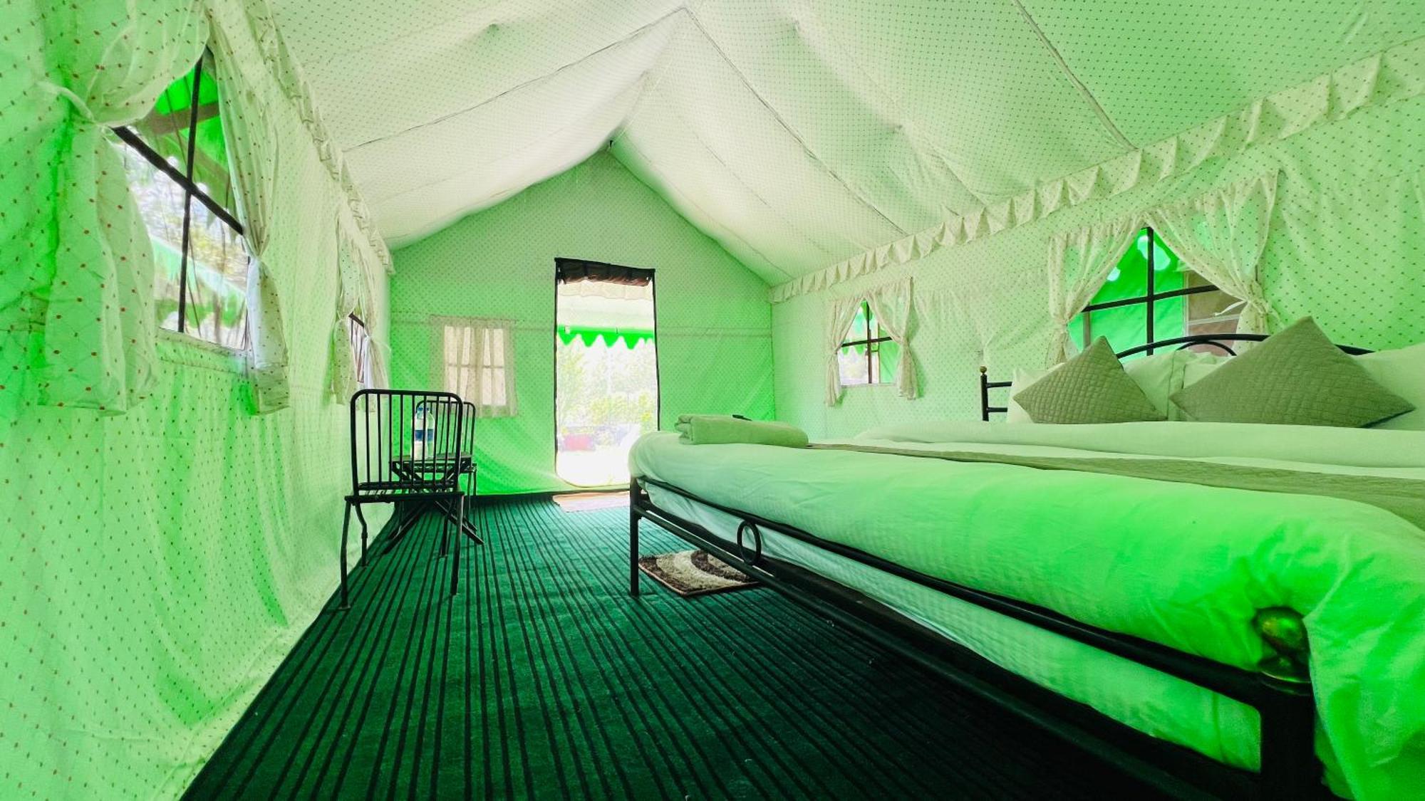 Himalayan Riverside Swiss Cottage Tents, Manali Esterno foto