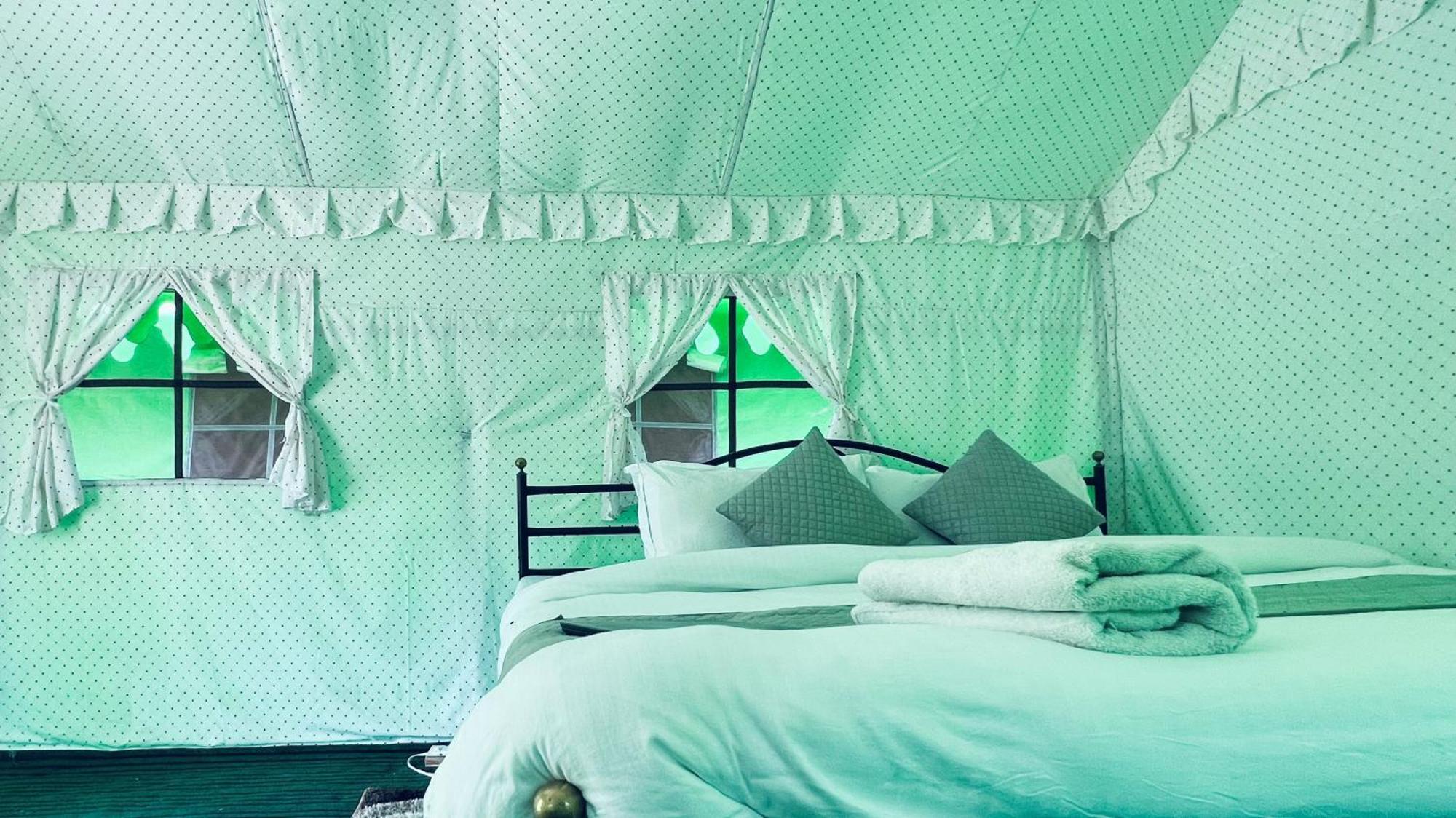 Himalayan Riverside Swiss Cottage Tents, Manali Esterno foto