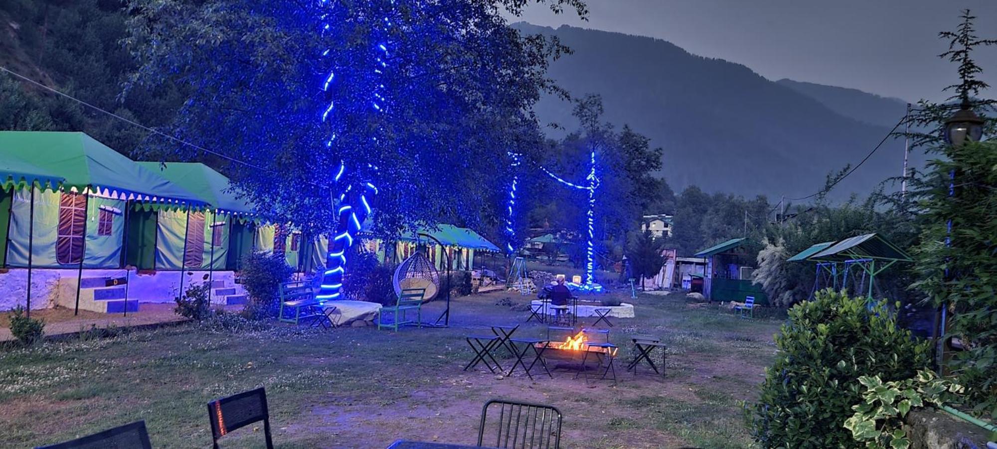 Himalayan Riverside Swiss Cottage Tents, Manali Esterno foto